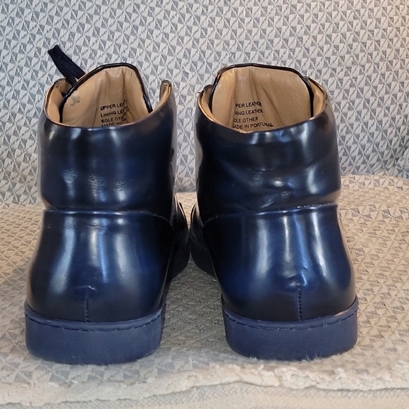 Vince Camuto Men's Black Glossy Chukka Boots - Picture 4 of 8